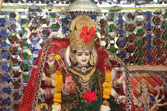 दुर्गा अष्टोत्तर शतनाम स्तोत्र : Durga Ashtottara Stotram 108 Names In Hindi